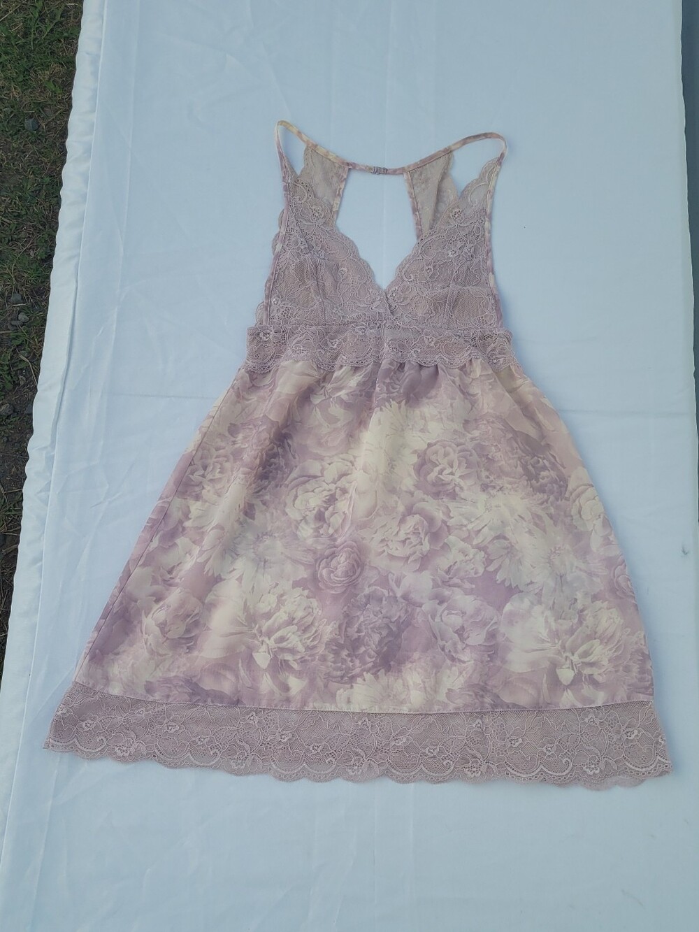 La Vie en Rose Lace and floral print sheer nighty